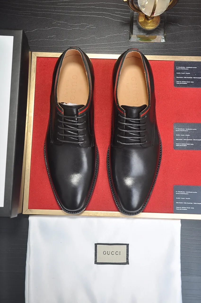 Men's shoes💰500💶Italy's top luxury men's shoe giant (GUCCI) (Gucci) (full cowhide lining) new arrival🍃Original European style🔰 Pleasant to the eye😍In order to make the shoes more durable and non-deformable🌀The production continues to follow traditional methods but there is still no lack of innovation💪Choose original sheepskin for the leather♻️ Smooth and natural And extra bright ⭐Made of imported cowhide, the first choice of rich people 38-45 (45 customized)